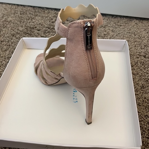 Jessica Simpson heels, blush pink, thin heel, 3 inch heel, worn once, size 7.5 - Picture 5 of 11